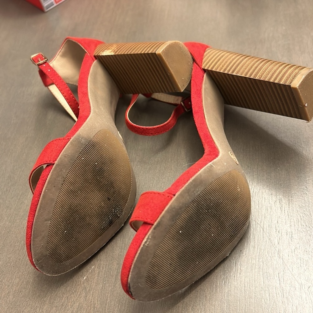 Lulus heels size 6​​ - Picture 2 of 3
